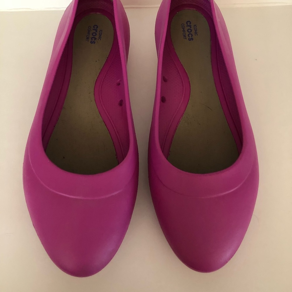 Crocs ballet flat - EUC - pink. Women’s 11.